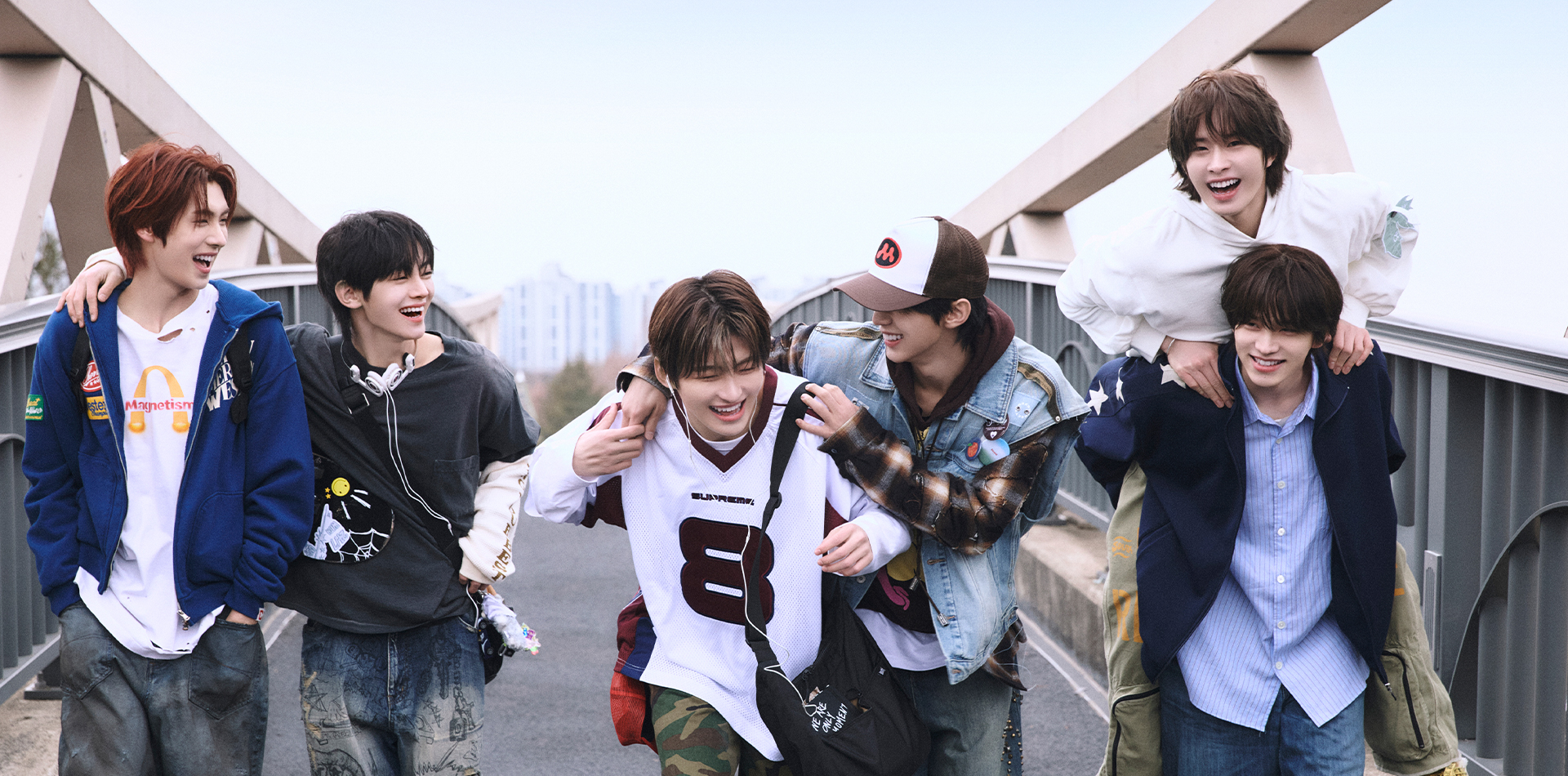 【namco限定】TWS From PLEDIS ENTERTAINMENT s-l400.jpg